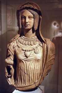 early-etruscan-goddess