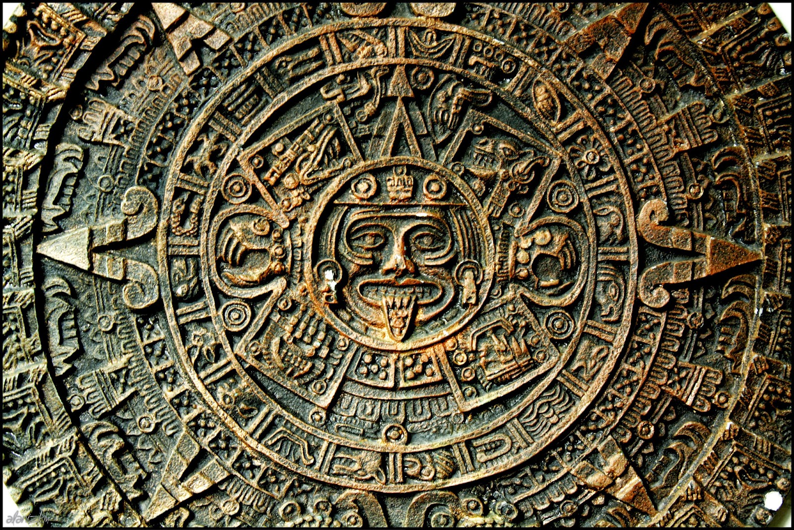 H12 Aztec-Sun-Disk